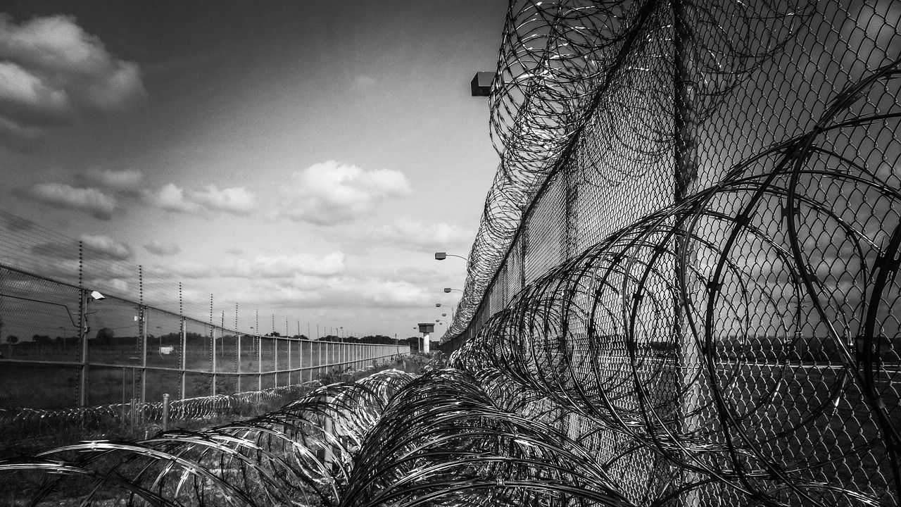Издирва се избягал сириец от затворническо общежитие в Стара Загора