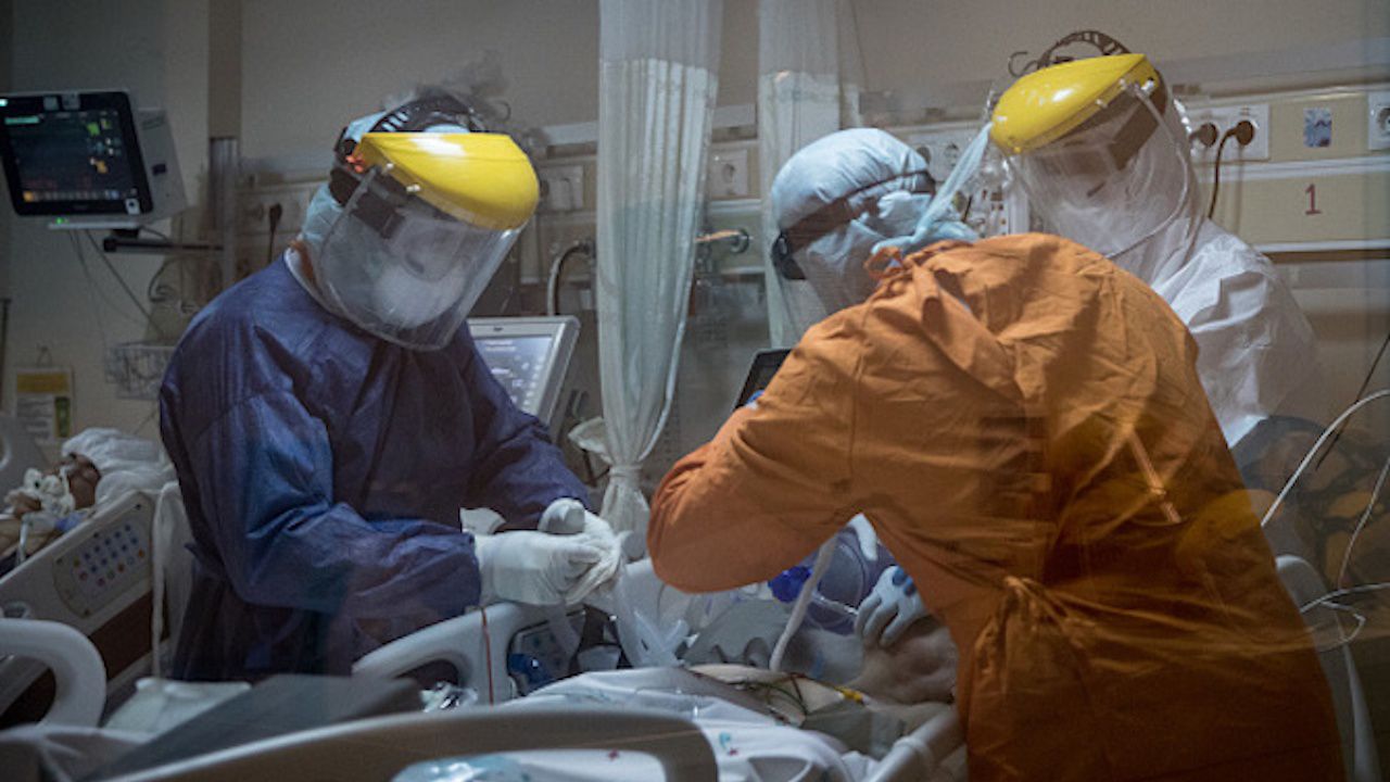 Проф. Огнян Кунчев: Нов подвариант на Омикрон се появи във Франция и Италия, може да дойде у нас по празниците