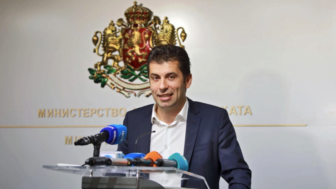 Комисията на Цацаров прати до спецпрокуратурата заверени копия от подадените декларации на Кирил Петков