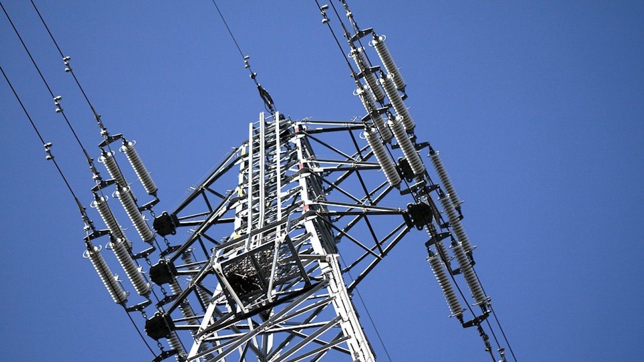 Средна цена на тока за утре в Европа от 122 евро/MWh, в България - 145 евро