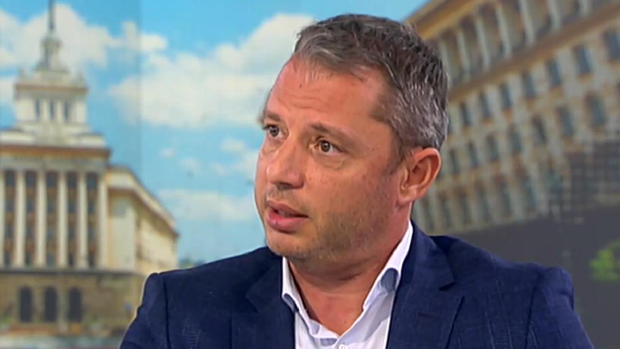 Делян Добрев: За да има кабинет, той трябва да е с участието на ГЕРБ,  ДПС или  „Възраждане”