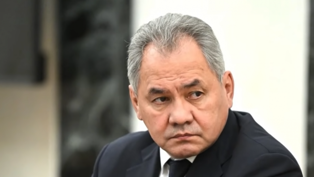 Руският министър на отбраната се появи след дълго публично отсъствие
