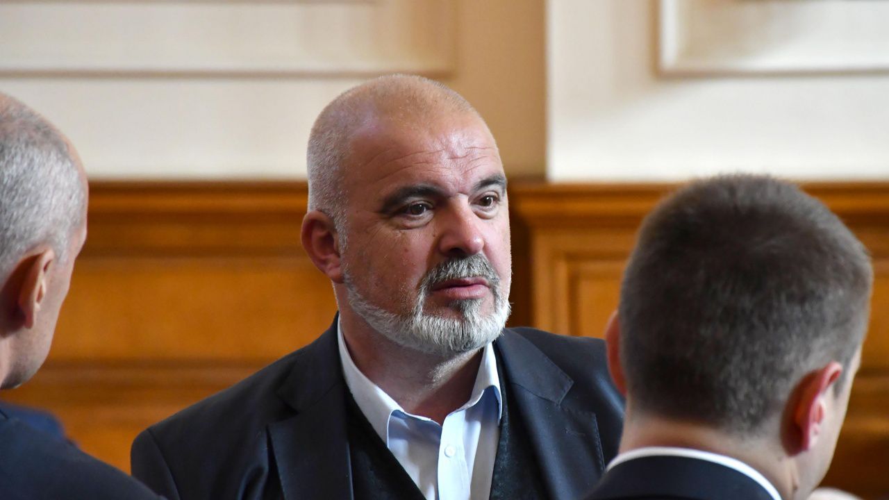 Манев: Господин министър на МВР, господин главен секретар на МВР, СПРЕТЕ да говорите!