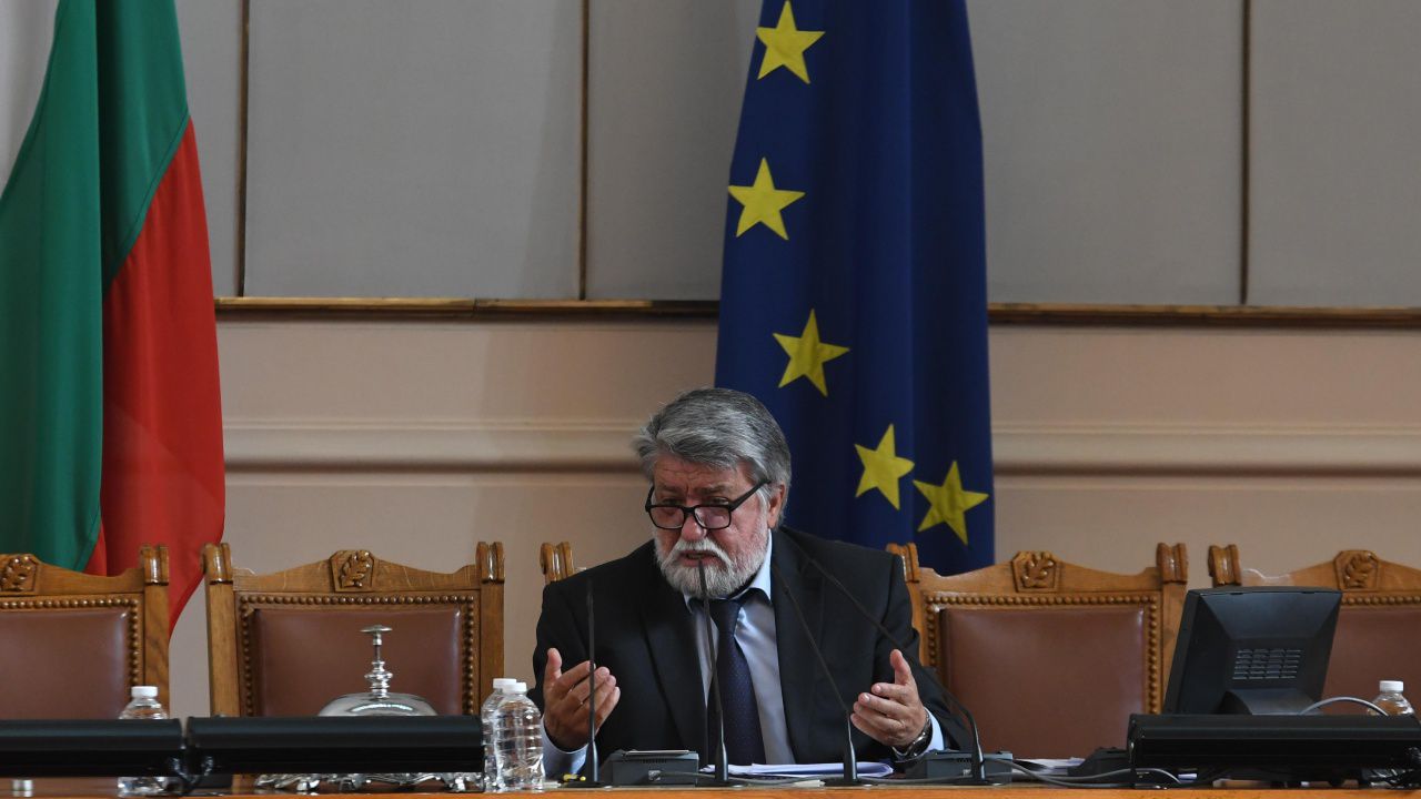 Народното събрание продължава с избора на комисии