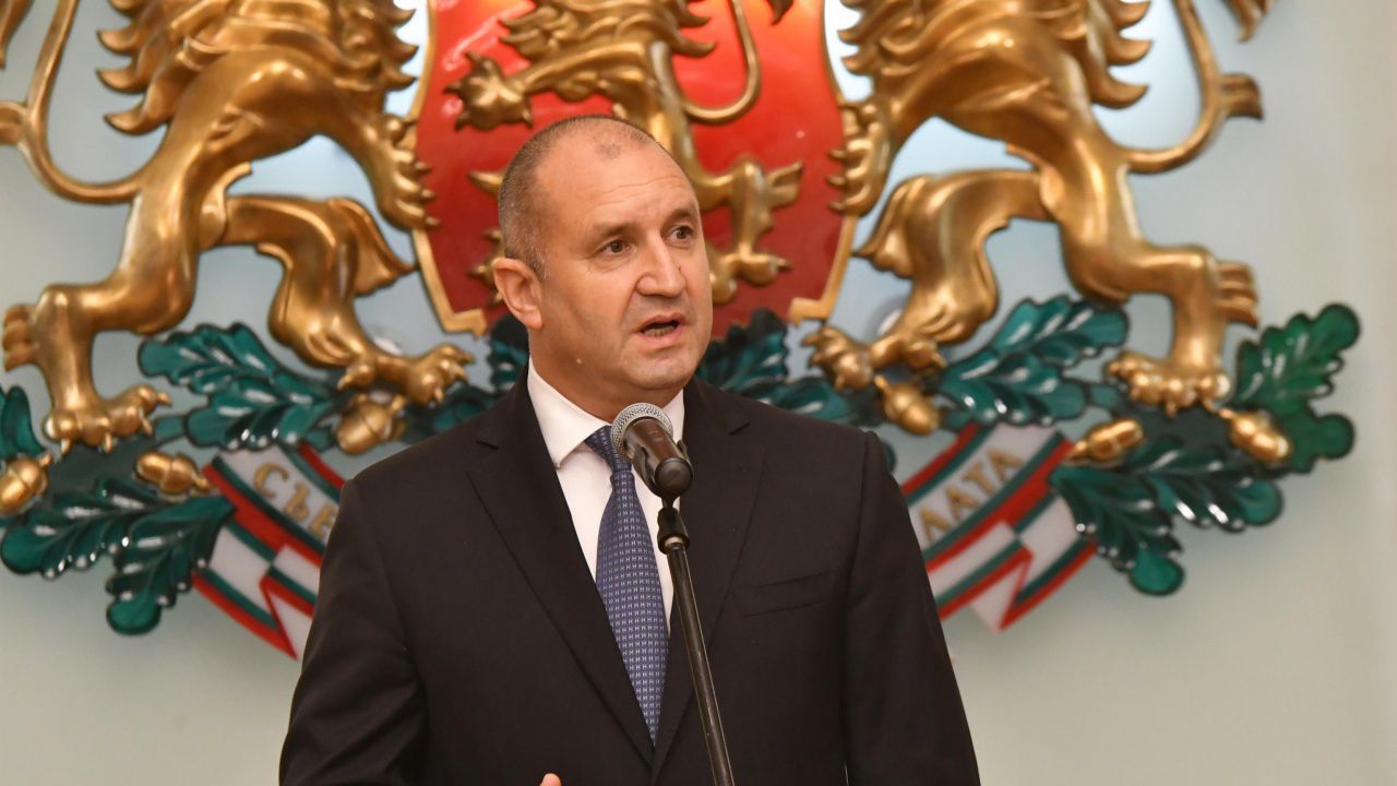 Радев е готов да даде допълнително време и за втория мандат