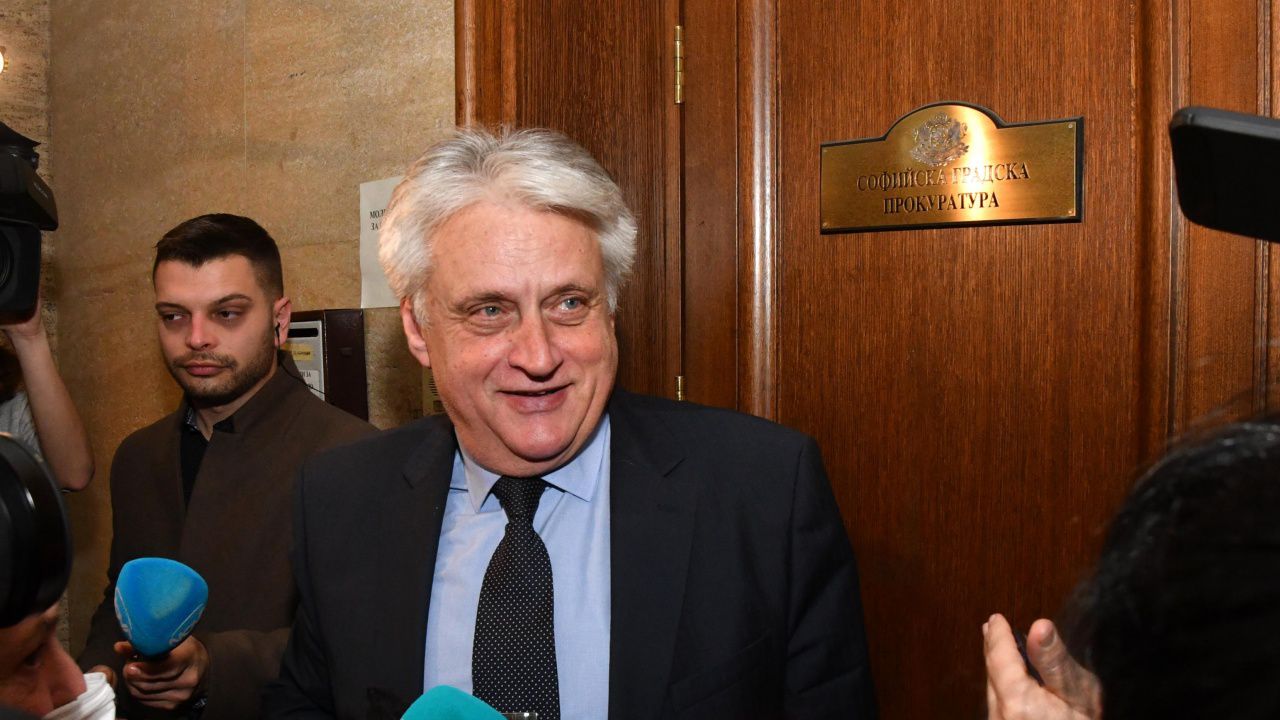 Рашков след разпита в Прокуратурата: Парите за "Хемус" са отклонявани към ГЕРБ