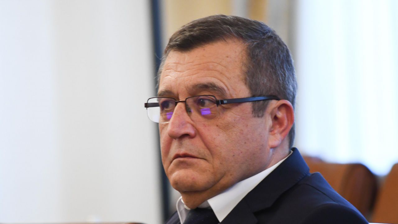 Министър Пенов: STEM кабинети във всяко училище у нас
