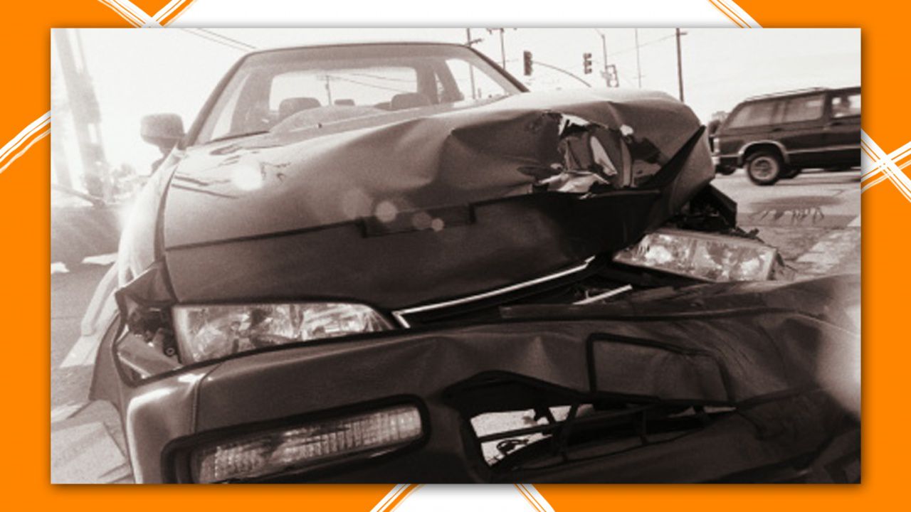 Копаем дъното – новата „теория“: сега коланите в колите били опасни