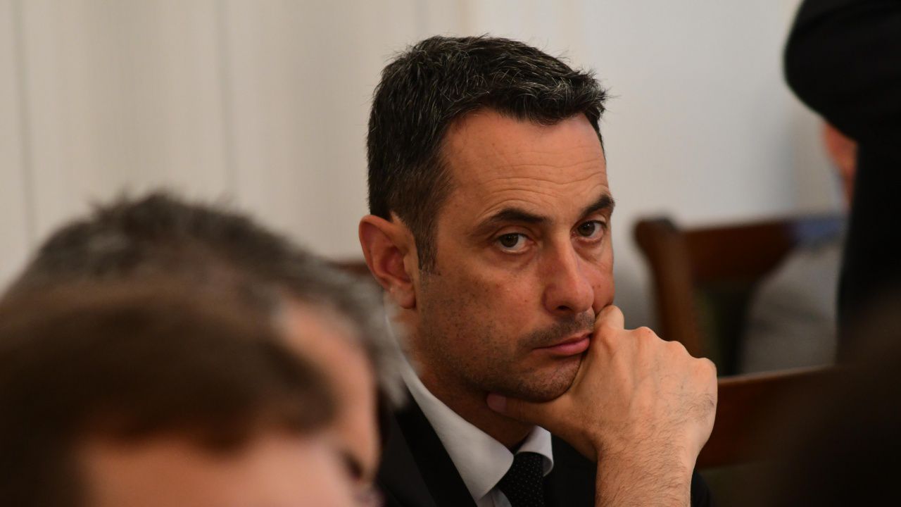 Защо Гвоздейков избра авиолинейките пред НС