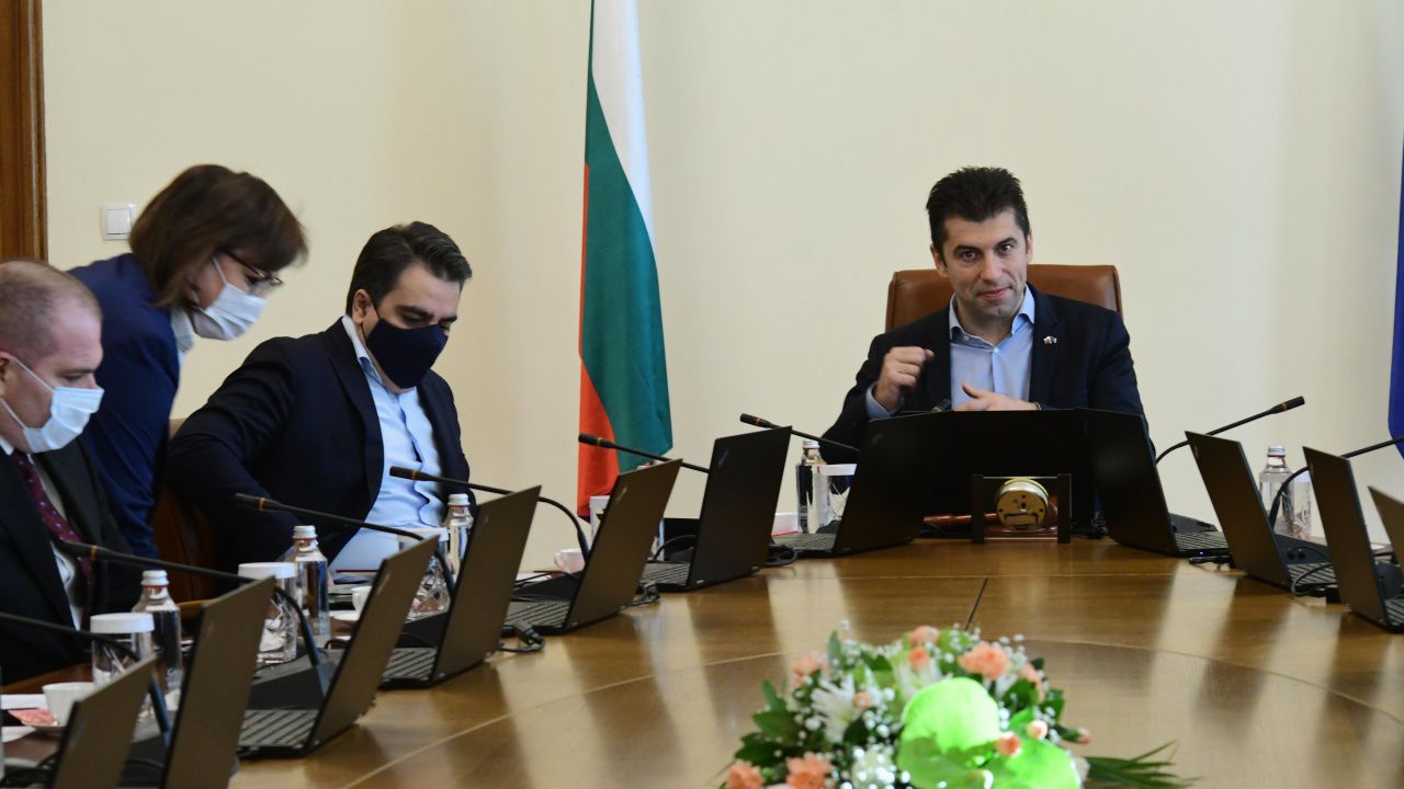 Вижте какви решения ще взима кабинетът "Петков" утре