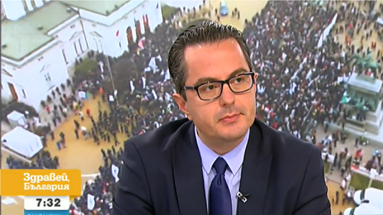 Ганев от "Възраждане": Обществото е силно фрагментирано, чува се едната гледна точка