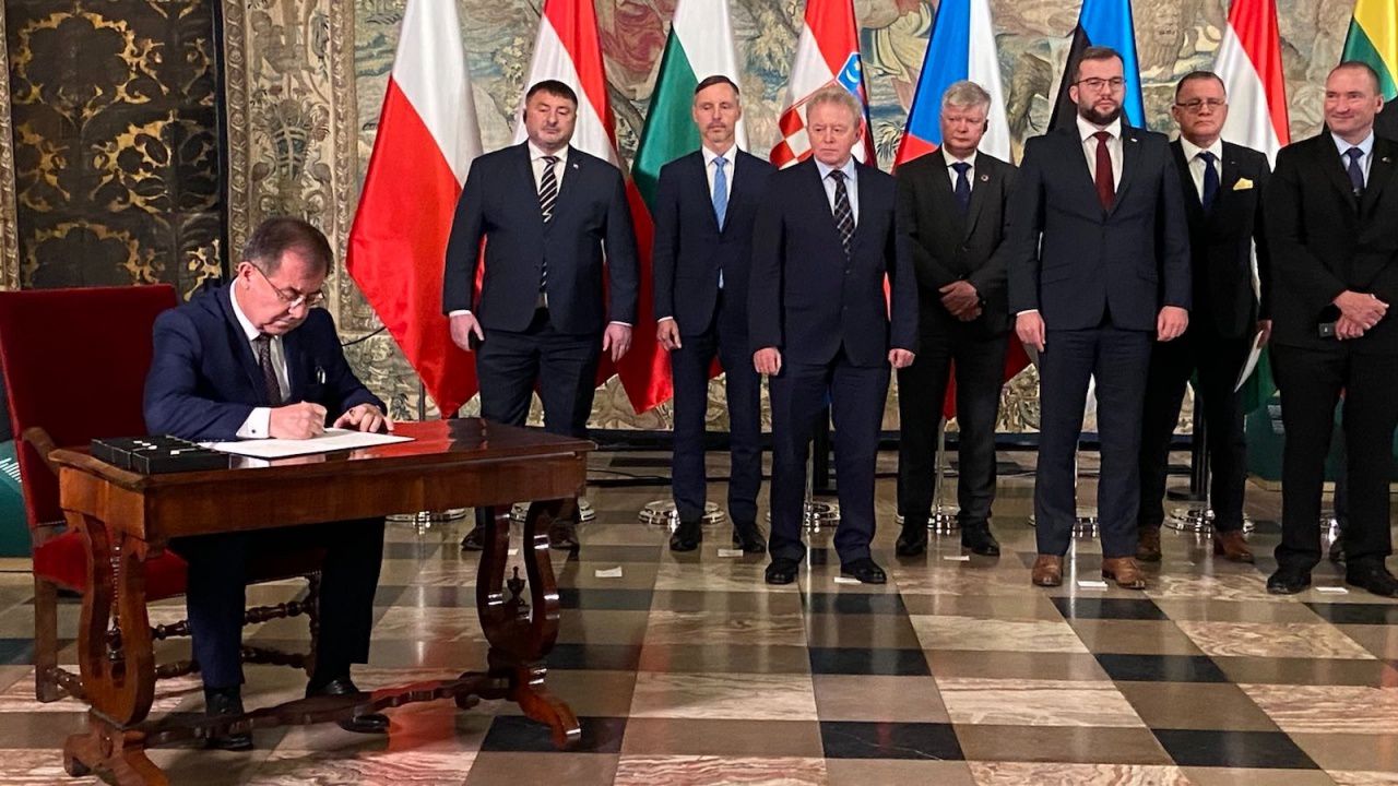 Министър Бозуков: България има потенциал за разрастване производството на растителен протеин