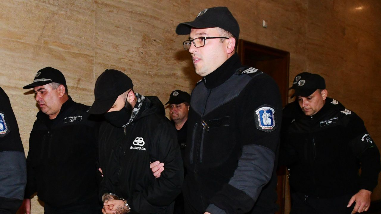 Оставиха в ареста заподозрените за убийството на бившия полицай