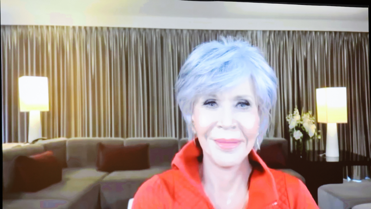 Онкоболната актриса Джейн Фонда обяви, че е в ремисия и това е най-хубавият подарък за рождения ѝ ден