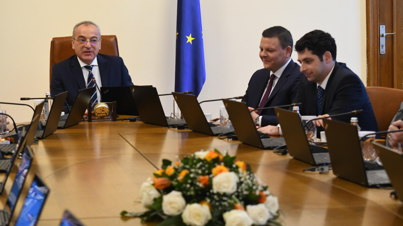 Вижте какви решения взе служебното правителство