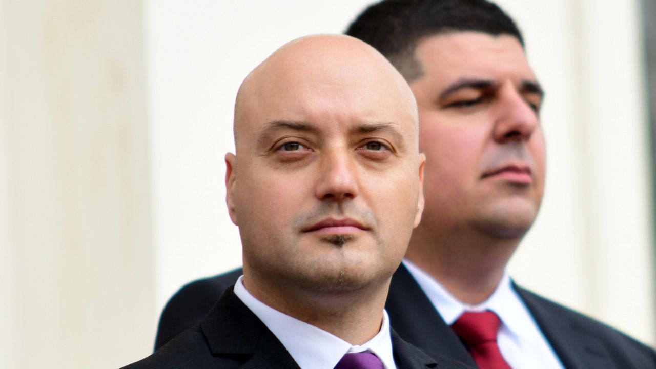 ДБ настоява парламентът да обсъди предложението за военна помощ за Украйна
