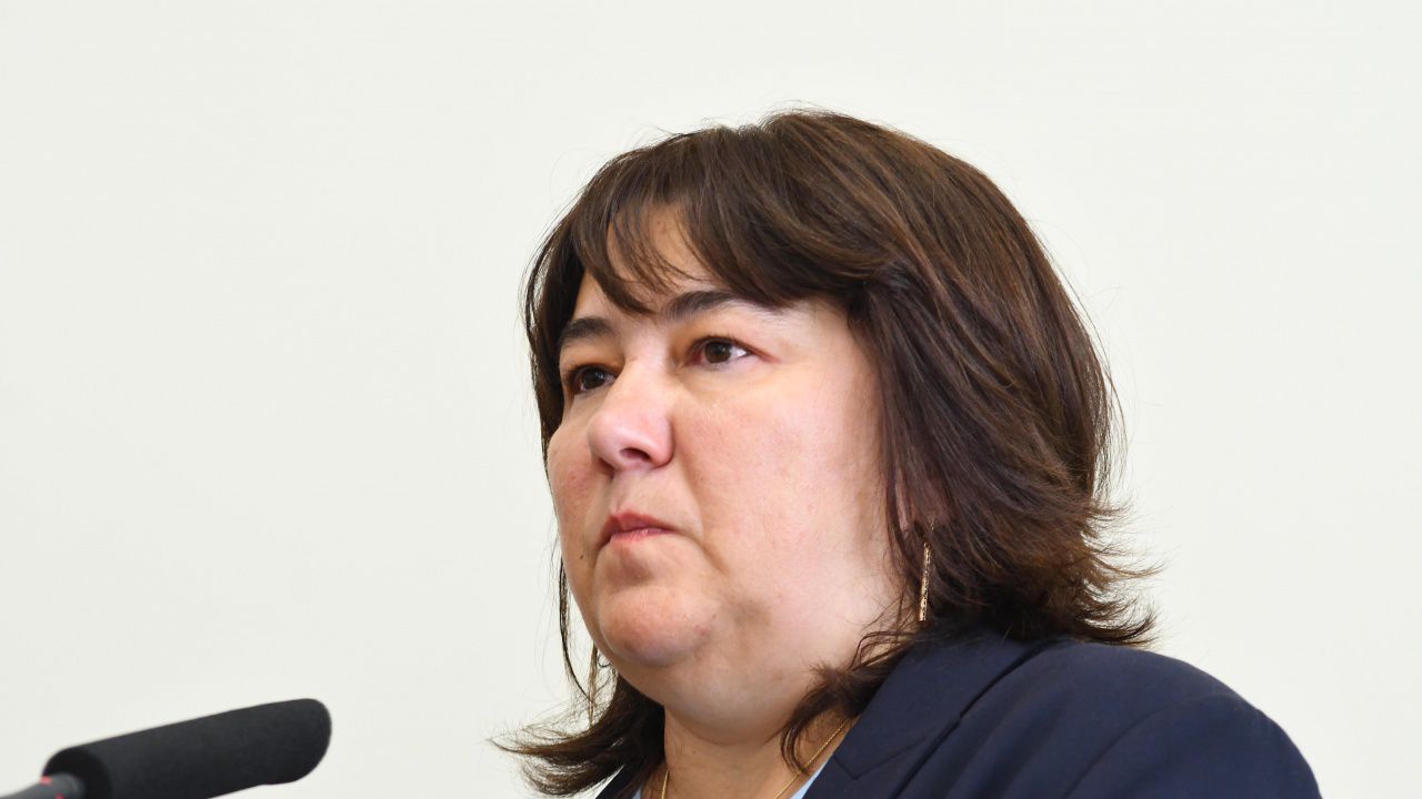 Министър Велкова: Приходите в бюджета ще бъдат събрани до края на годината, но не се очаква преизпълнение