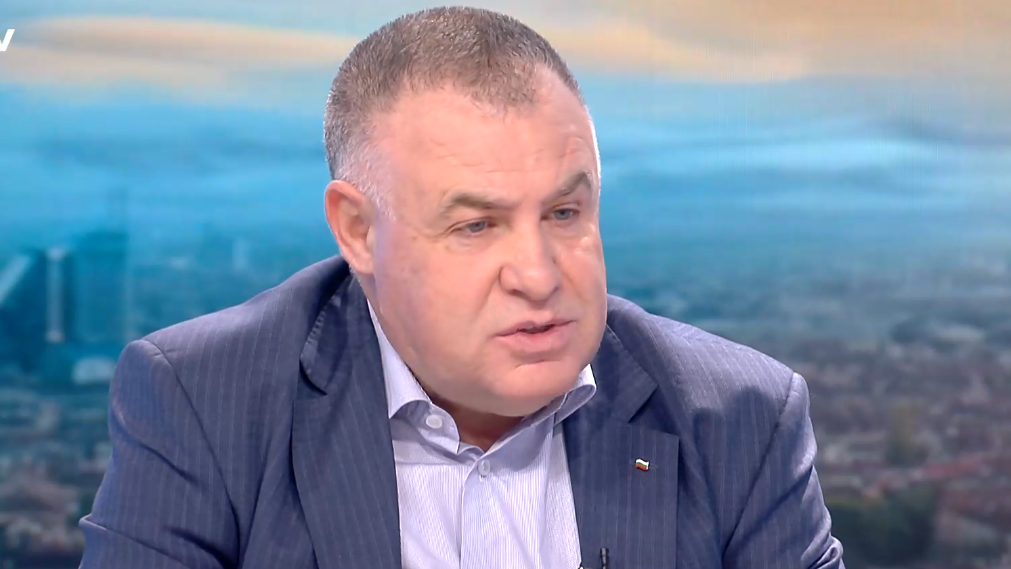 Натискът в сектора е огромен. 40% от цената на хляба