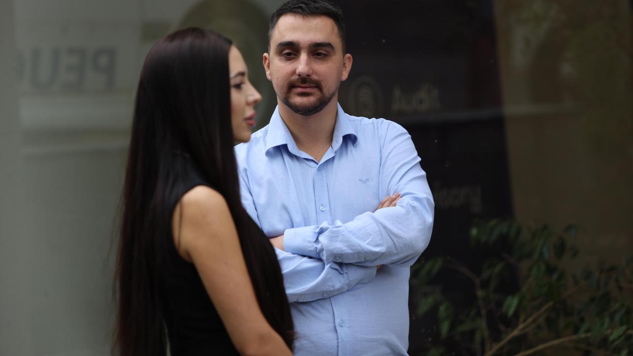 Труднопостижимо е независим кандидат да влезе в парламента.Това каза пред
