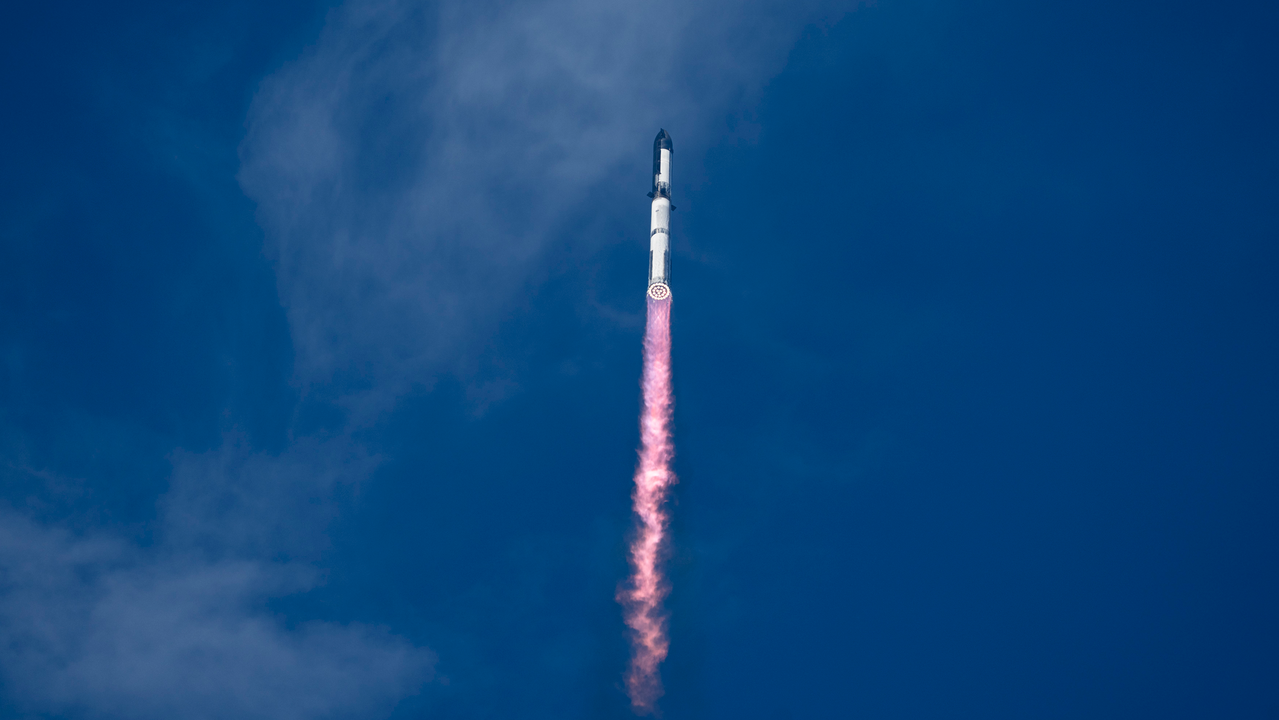 И деветият опит се провали: Ракетата Starship, с която Мъск иска да колонизира Марс, падна в Индийския океан