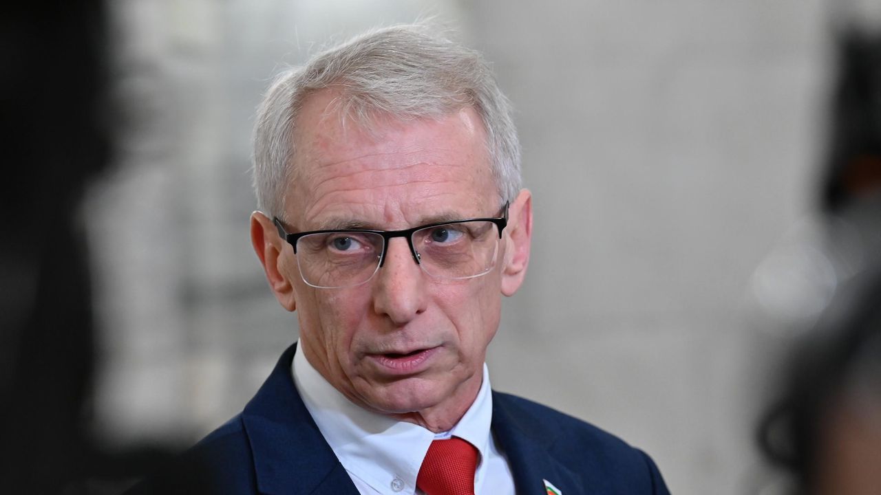 Николай Денков: В бюджета има нагли искания