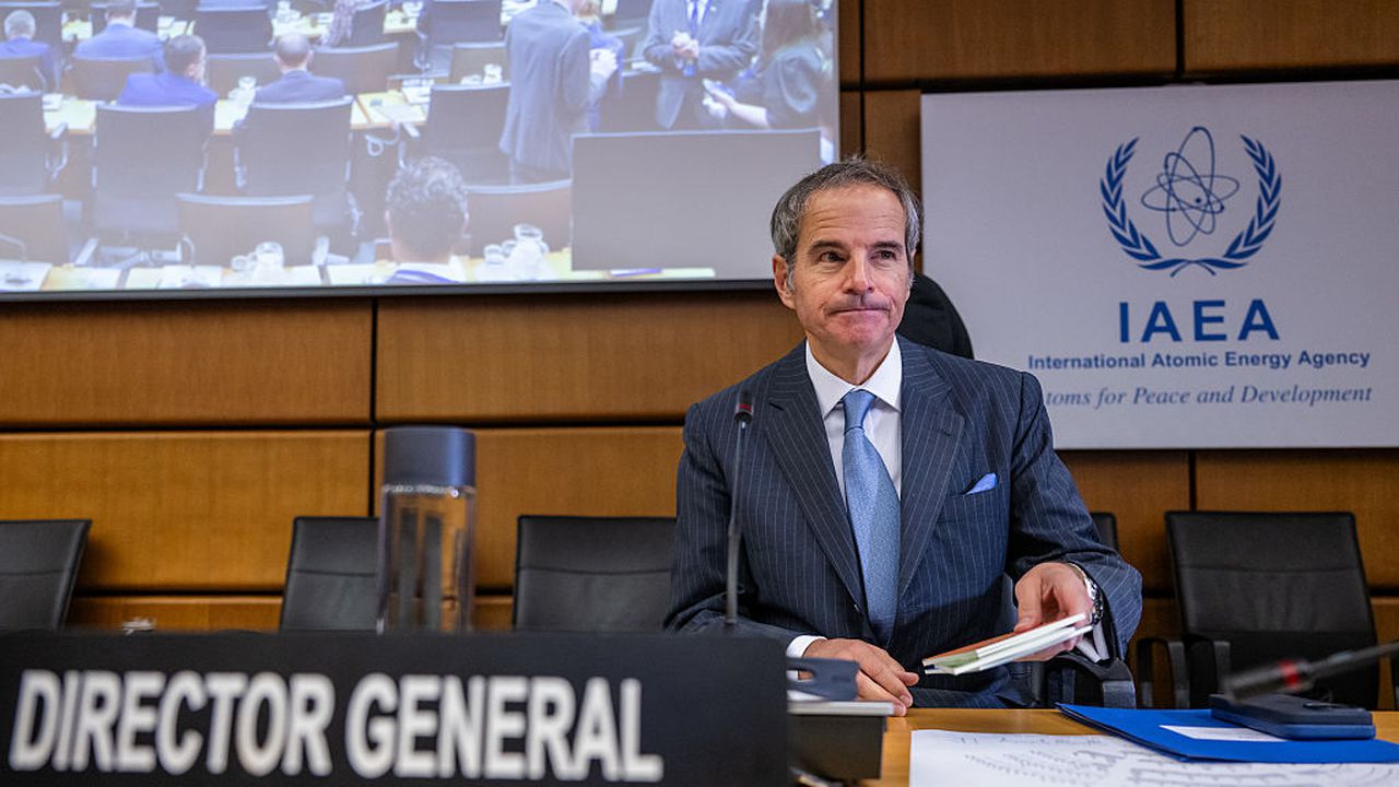 Директорът на МААЕ: Сътрудничеството на Иран с инспекторите ни е „работа в процес“