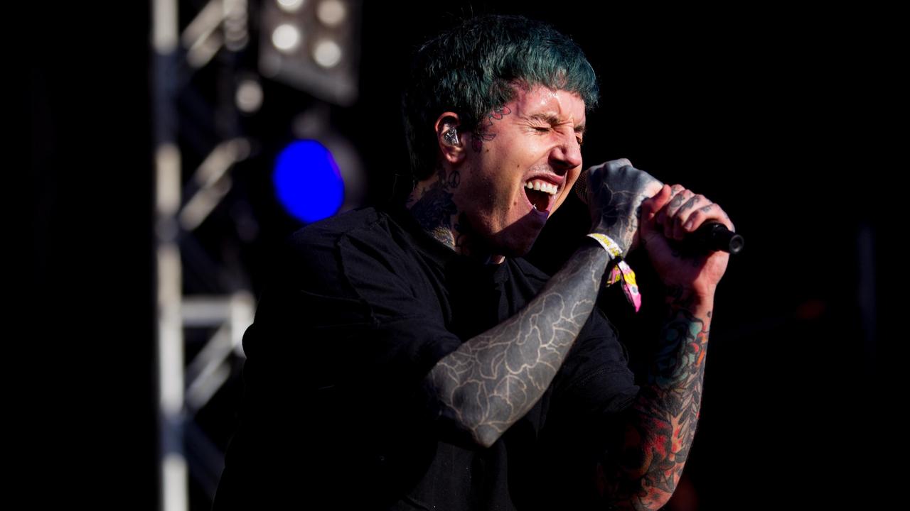 Вокалистът на Bring Me The Horizon, Оли Сайкс, потвърди, че
