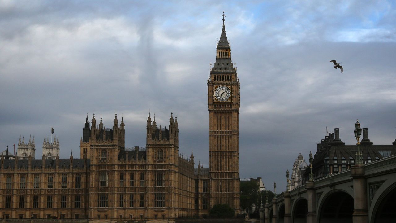 Руският посланик в Лондон пристигна във външното министерство на Великобритания