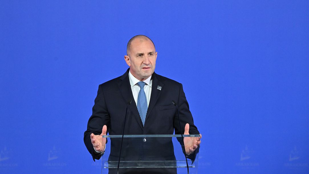 Радев: Отговорност на правителството е как договорът с "Райнметал" защитава българския интерес