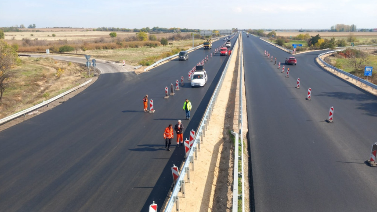 Утре за асфалтови дейности временно ще се променя организацията на движение по участъци от АМ „Тракия“ в област Пловдив