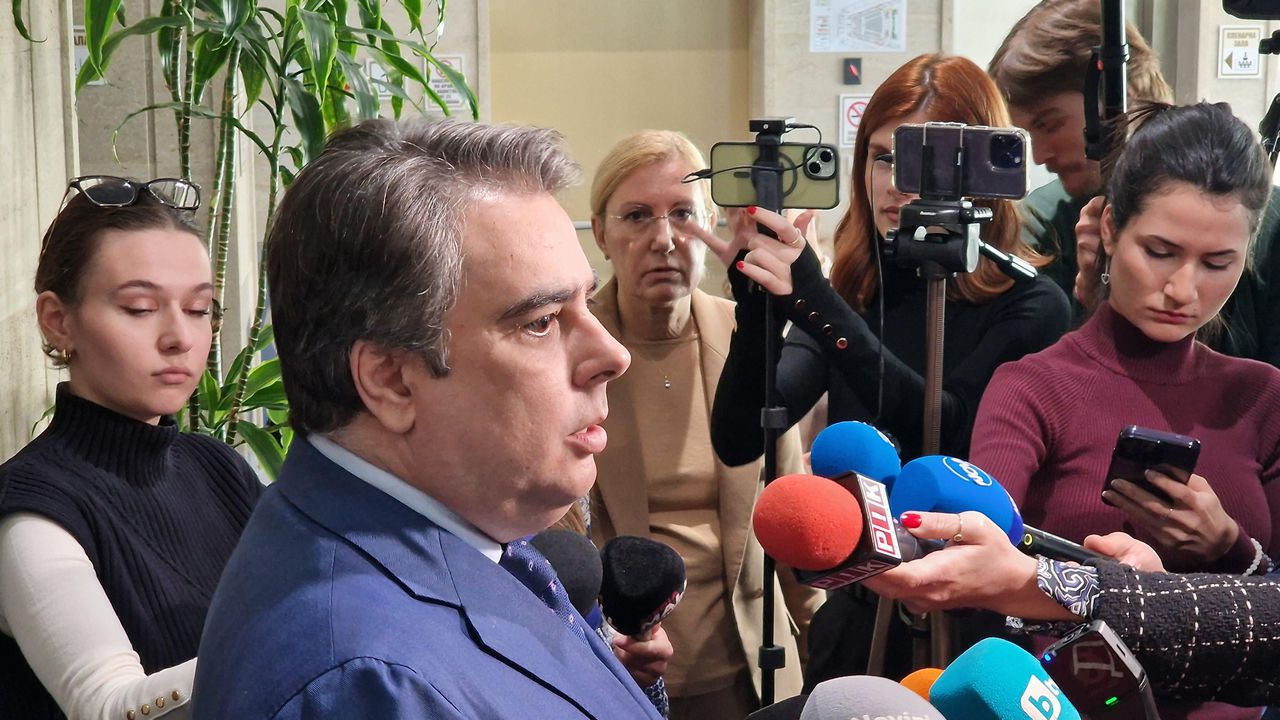 Той призова хората да се съберат на нов протест в