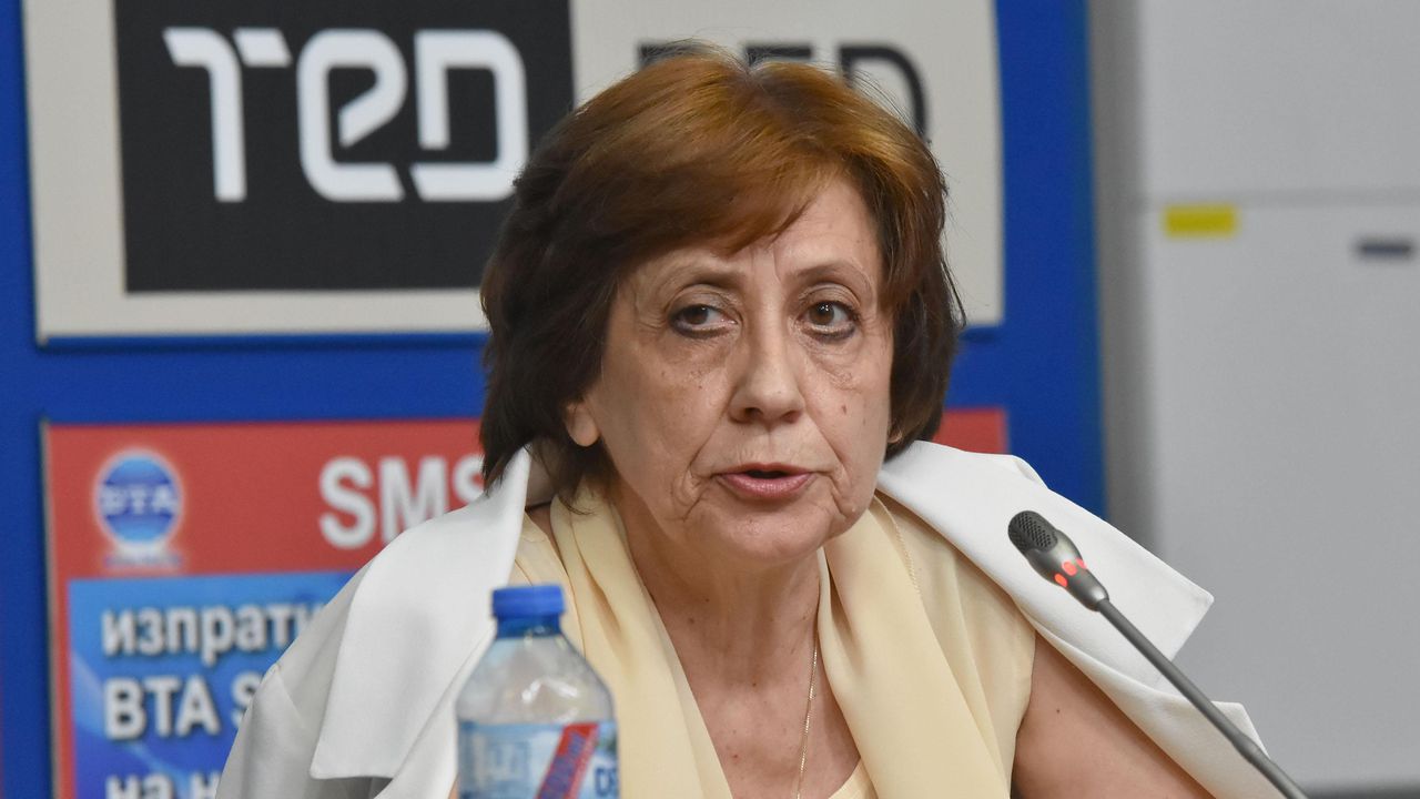 Този бюджет вече не е чисто български. Дълговият проблем виси