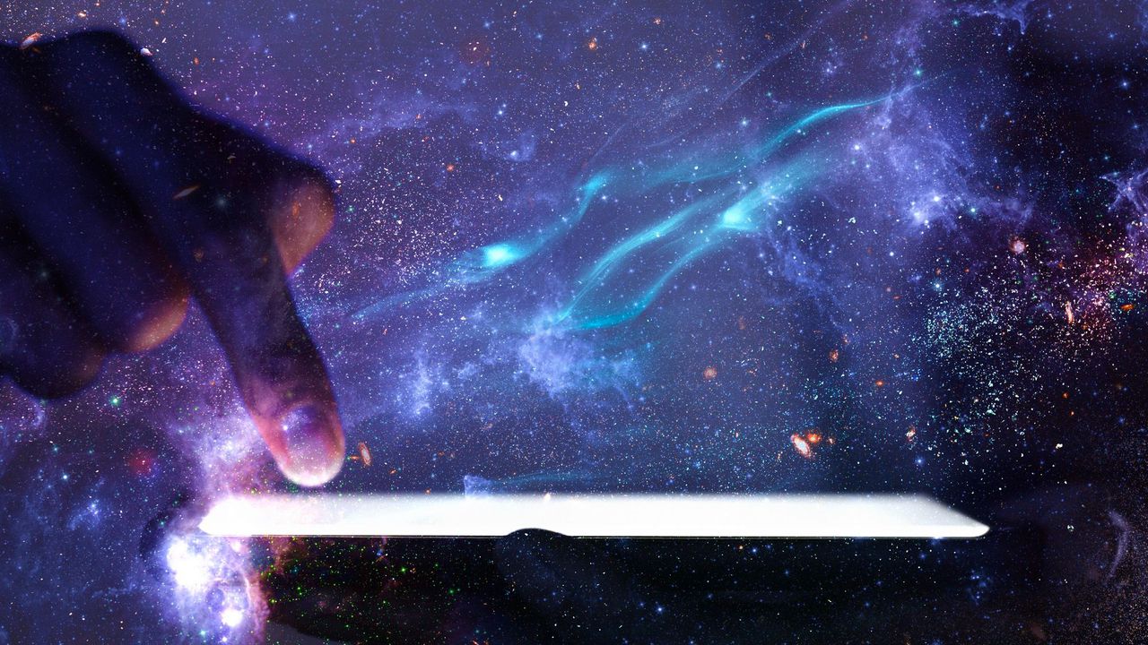 От онлайн хороскопи до видео ритуали, дигиталната духовност се превръща