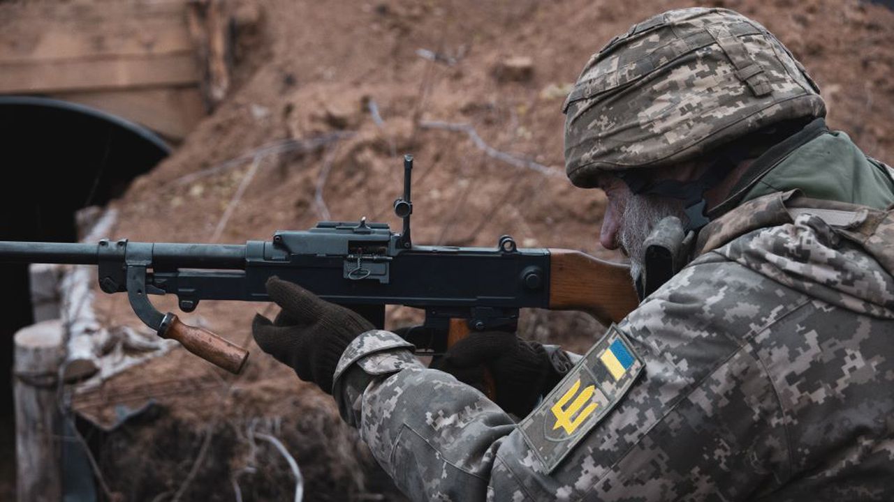 Украинците над 60 години ще могат да служат в армията по договор