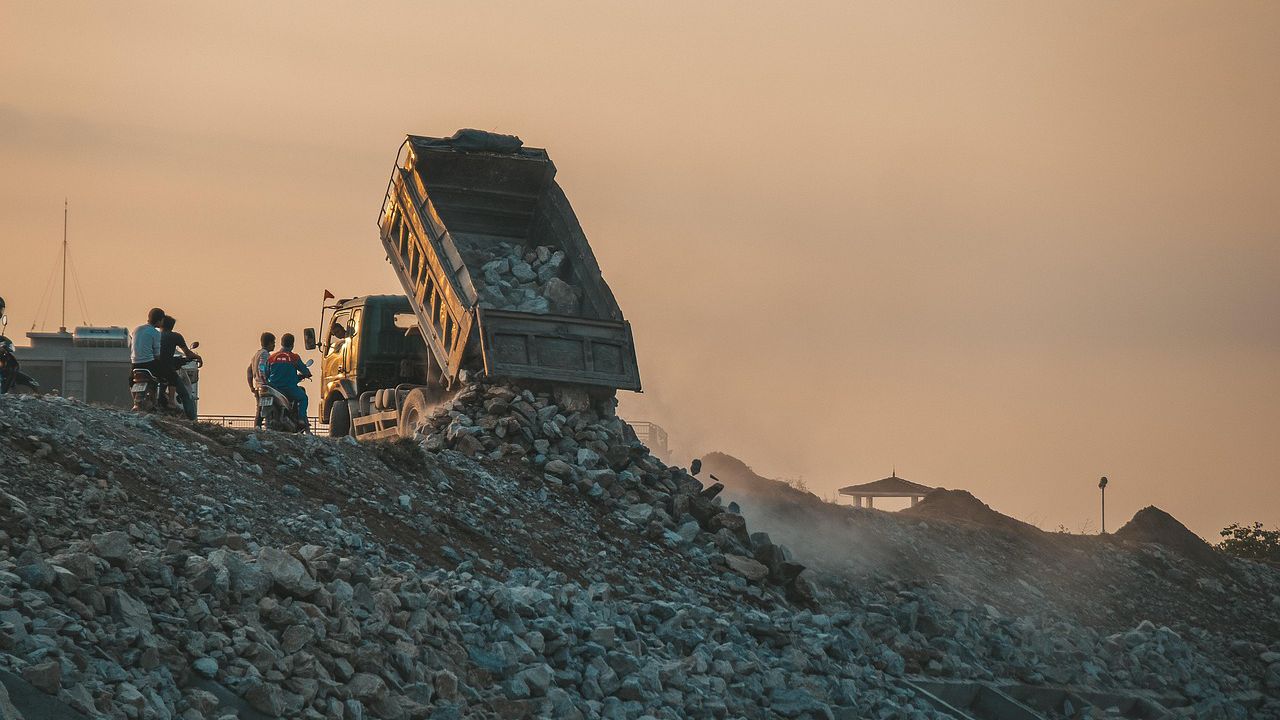 Около 3000 са незаконните сметища в страната