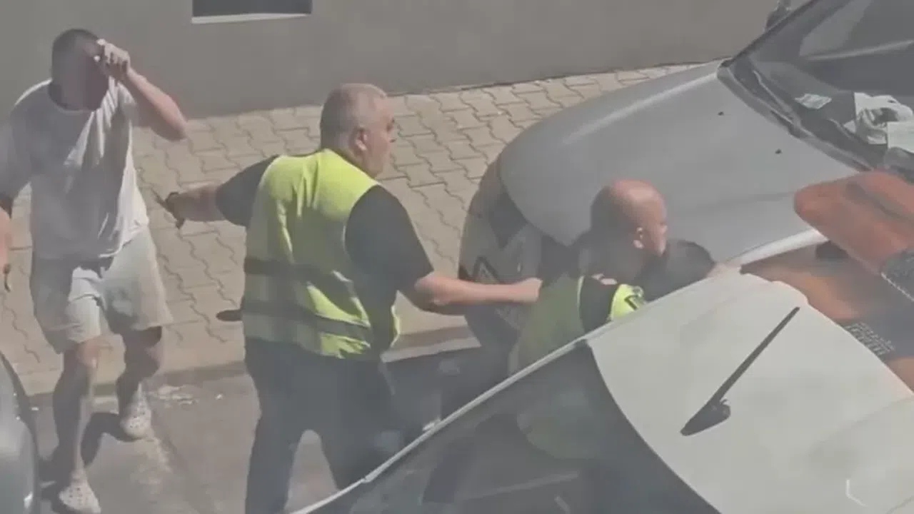 След боя заради поставена скоба в центъра на София нов