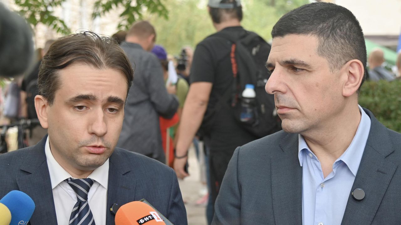 Божанов и Мирчев питат премиера: Защо още не работи информационният сайт с цените на хранителните продукти?