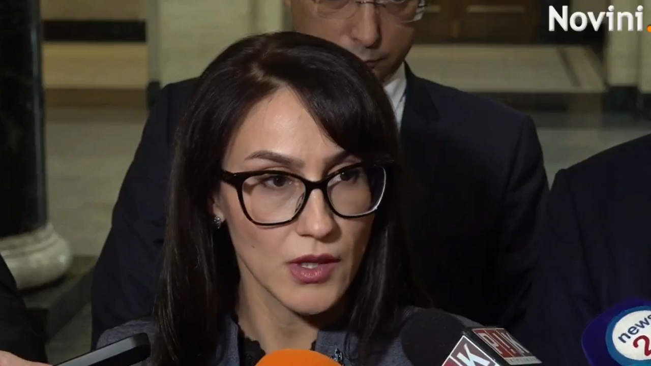 600 лв. и 300 евро подкуп поискали служителите на ДАИ, мотивът - камионите били с повреда в тахошайбите