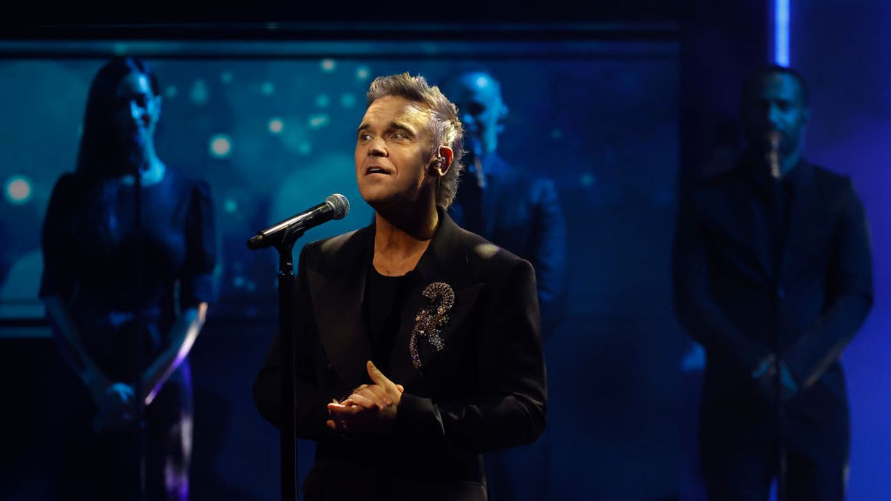 Арести в "Автомобилна администрация" заради искания подкуп от шофьори на камиони с техника на Роби Уилямс