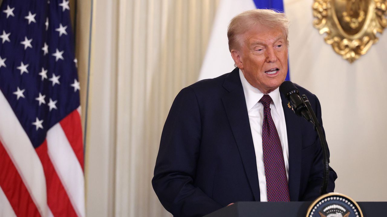 Натискът върху съюзниците от НАТО да се включат в плана на Тръмп за доставка на оръжие за Украйна се засилва