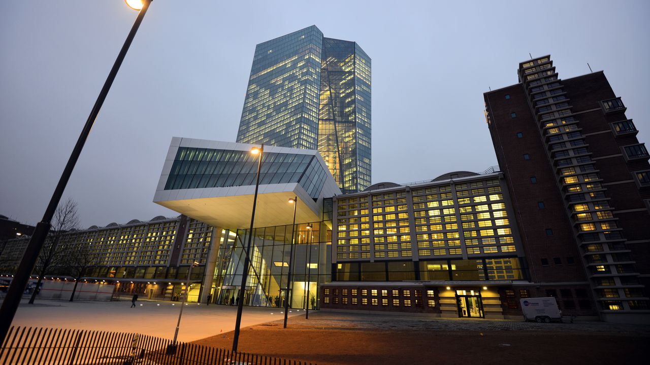 През следващите 2 г. се очакват ключови промени в ръководството на ЕЦБ