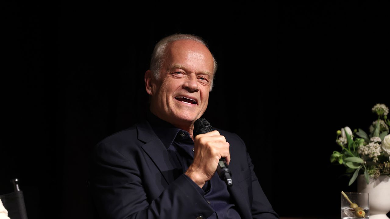 70-годишният актьор Келси Грамър оповести раждането на осмото си дете