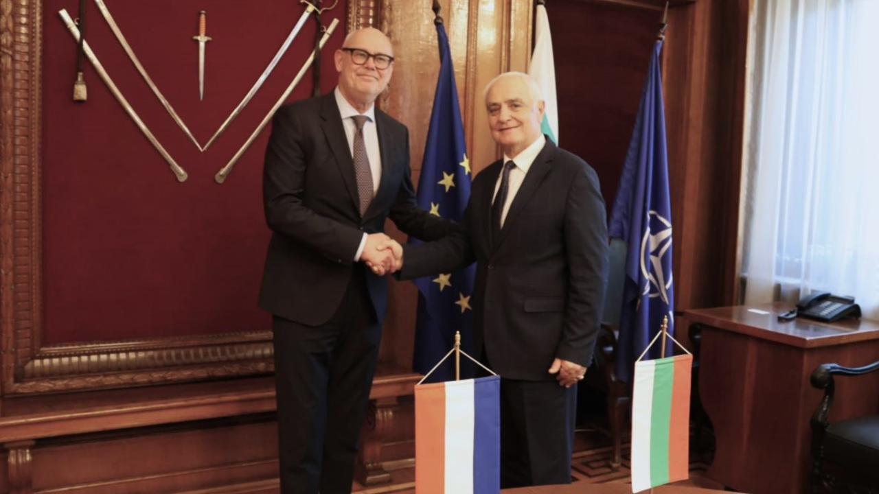 В рамките на срещата двете страни изказаха задоволство от успешната