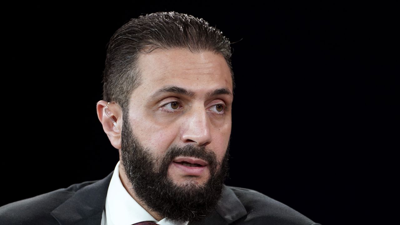 Точно преди година коалицията, която тръгна от Идлиб, пристигна пред