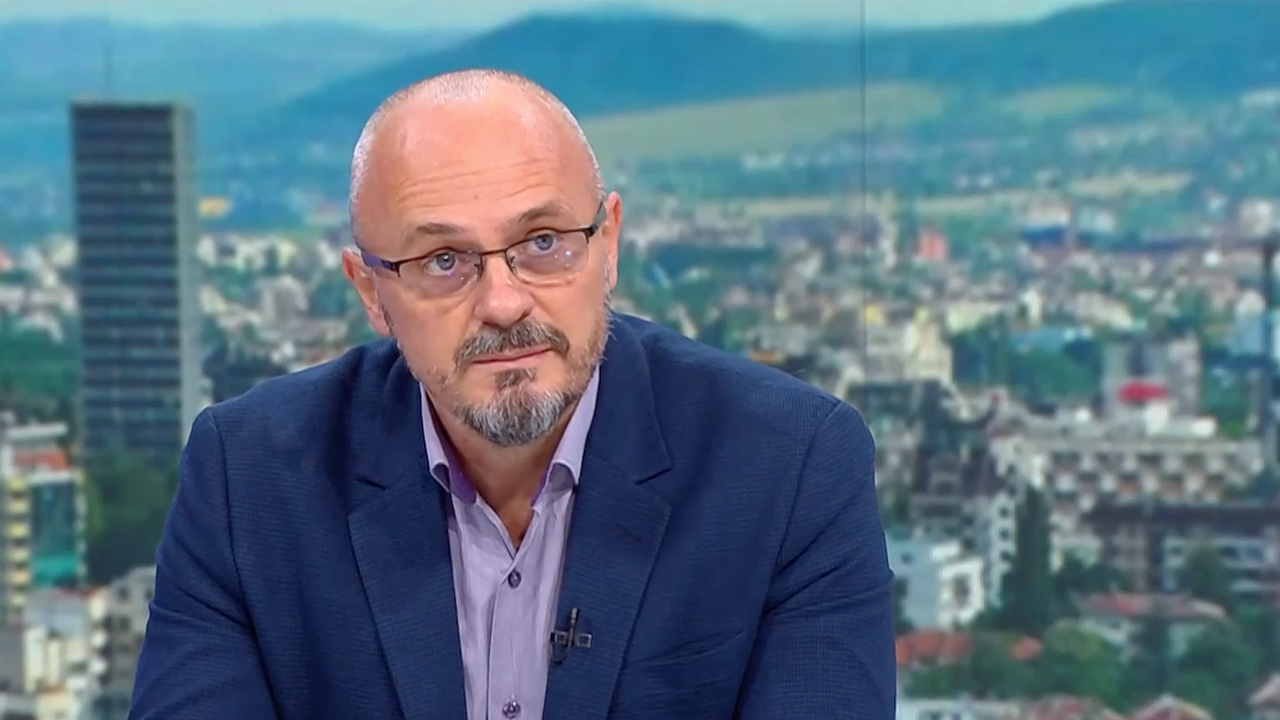 Според Киряков на площада са били видими симпатизанти както на