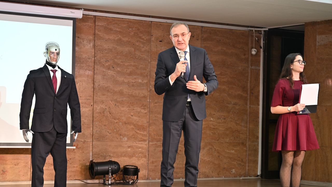 Той беше категоричен, че ако с работата си институциите успеят