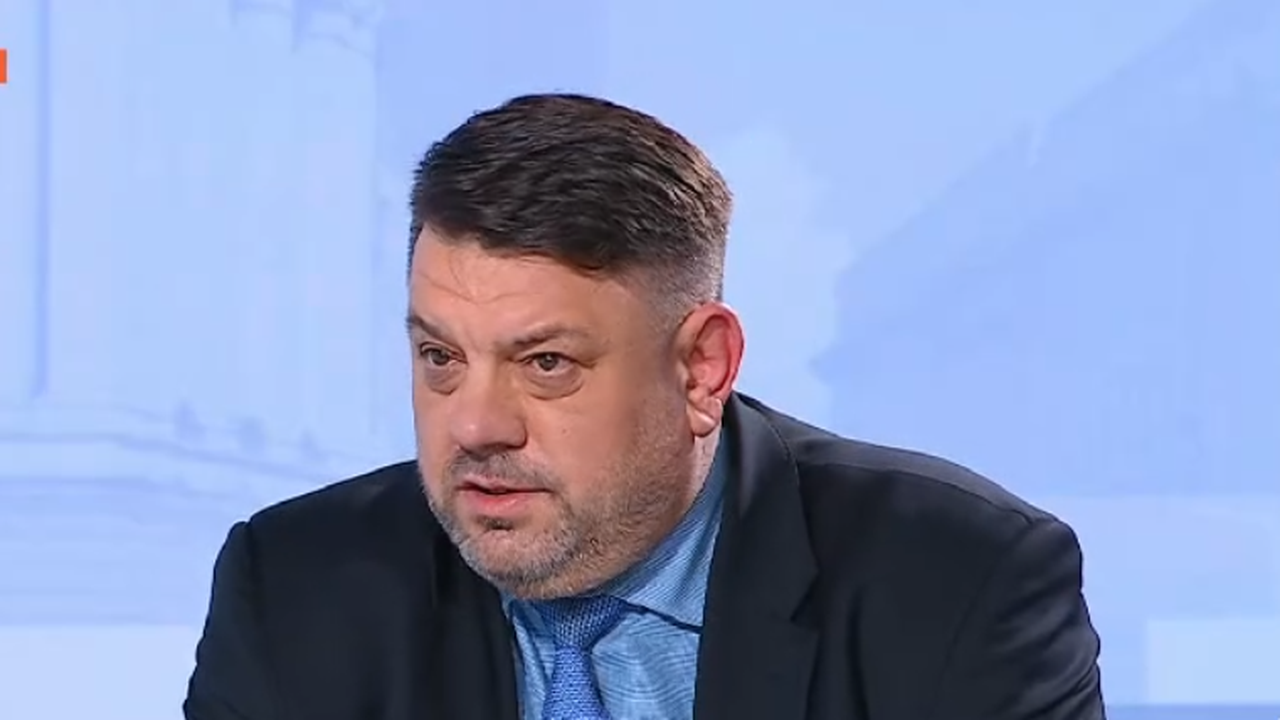 Атанас Зафиров: Разделението в обществото е между разум и крайности