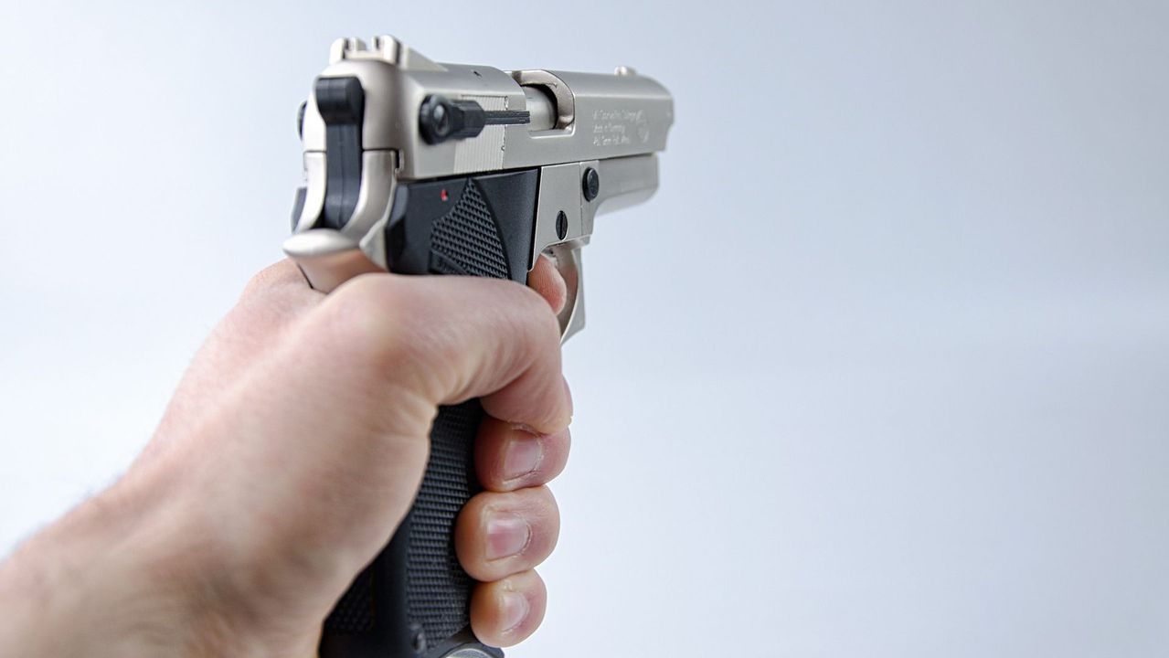 Една жена е загинала, а друга е тежко ранена след