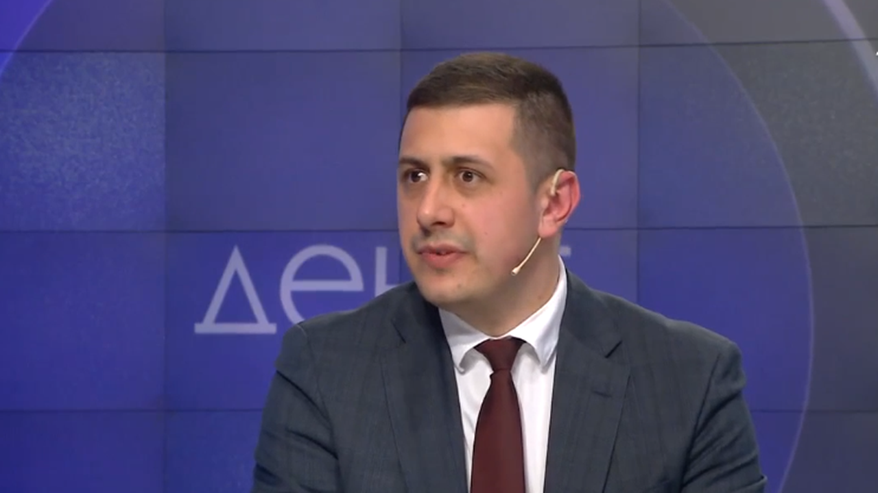 Атанас Атанасов (БСП-ОЛ): Не политиканствайте с F-16 - това е въпрос на сигурност