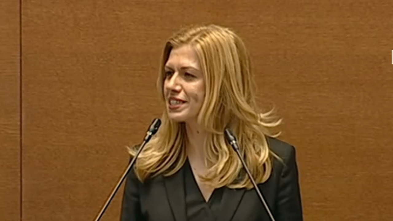 Юристката Михаела Доцова е новият председател на 52-рото НС. Така